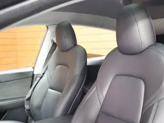 Tesla Model Y 2022 AWD Long Range 4dr Crossover