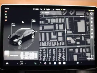 Tesla Model Y 2022 AWD Long Range 4dr Crossover