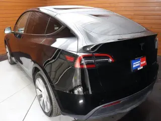 Tesla Model Y 2022 AWD Long Range 4dr Crossover