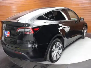 Tesla Model Y 2022 AWD Long Range 4dr Crossover