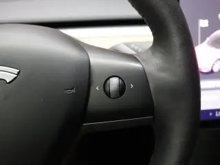 Tesla Model Y 2022 AWD Long Range 4dr Crossover