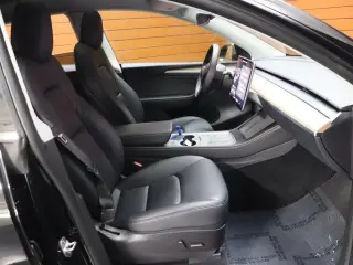 Tesla Model Y 2022 AWD Long Range 4dr Crossover