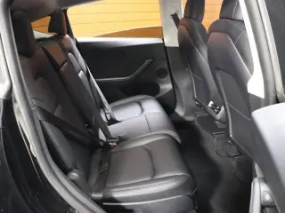 Tesla Model Y 2022 AWD Long Range 4dr Crossover