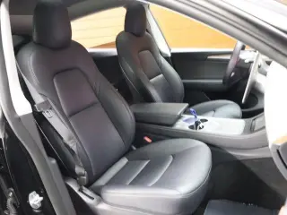 Tesla Model Y 2022 AWD Long Range 4dr Crossover