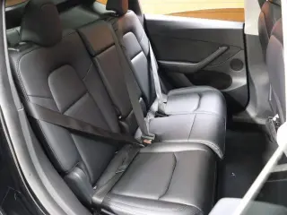 Tesla Model Y 2022 AWD Long Range 4dr Crossover