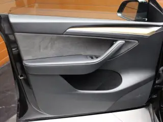 Tesla Model Y 2022 AWD Long Range 4dr Crossover