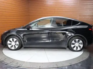 Tesla Model Y 2022 AWD Long Range 4dr Crossover