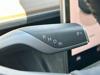 Tesla Model Y 2024 Long Range 4dr Crossover