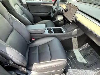 Tesla Model Y 2024 Long Range 4dr Crossover