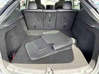 Tesla Model Y 2024 Long Range 4dr Crossover