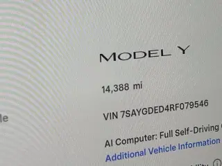 Tesla Model Y 2024 Long Range 4dr Crossover
