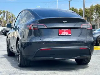 Tesla Model Y 2024 Long Range 4dr Crossover