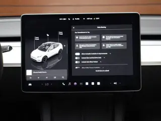 Tesla Model Y 2023 AWD 4dr Crossover
