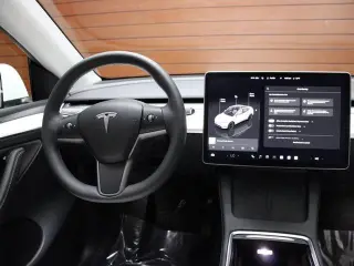 Tesla Model Y 2023 AWD 4dr Crossover