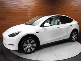 Tesla Model Y 2023 AWD 4dr Crossover