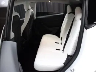 Tesla Model Y 2023 AWD 4dr Crossover