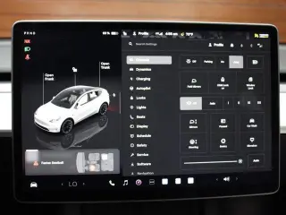 Tesla Model Y 2023 AWD 4dr Crossover