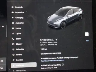 Tesla Model Y 2023 AWD Long Range 4dr Crossover