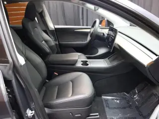 Tesla Model Y 2023 AWD Long Range 4dr Crossover
