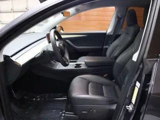 Tesla Model Y 2023 AWD Long Range 4dr Crossover