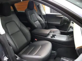 Tesla Model Y 2023 AWD Long Range 4dr Crossover