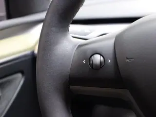 Tesla Model Y 2023 AWD Long Range 4dr Crossover