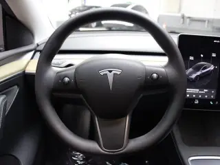 Tesla Model Y 2023 AWD Long Range 4dr Crossover