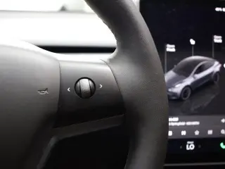 Tesla Model Y 2023 AWD Long Range 4dr Crossover