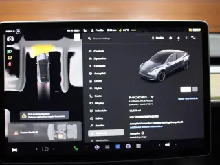 Tesla Model Y 2023 AWD 4dr Crossover