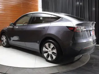 Tesla Model Y 2023 AWD 4dr Crossover