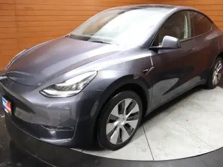 Tesla Model Y 2023 AWD 4dr Crossover