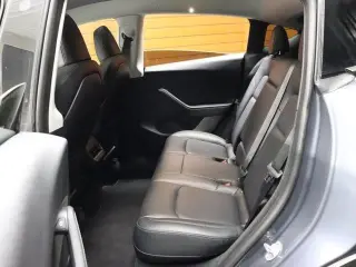 Tesla Model Y 2023 AWD 4dr Crossover