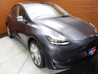 Tesla Model Y 2023 AWD 4dr Crossover