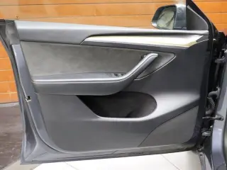 Tesla Model Y 2023 AWD 4dr Crossover
