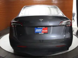 Tesla Model Y 2023 AWD 4dr Crossover