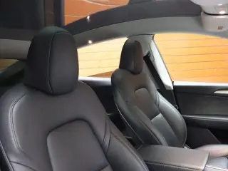 Tesla Model Y 2023 AWD 4dr Crossover