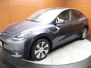 Tesla Model Y 2023 AWD 4dr Crossover
