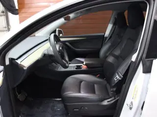 Tesla Model Y 2023 AWD 4dr Crossover