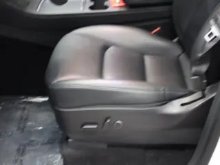 Tesla Model Y 2023 AWD 4dr Crossover