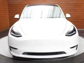 Tesla Model Y 2023 AWD 4dr Crossover