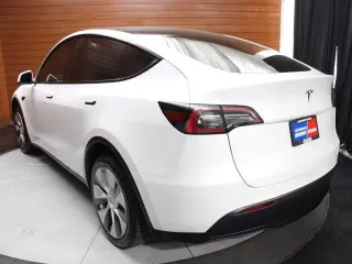 Tesla Model Y 2023 AWD 4dr Crossover