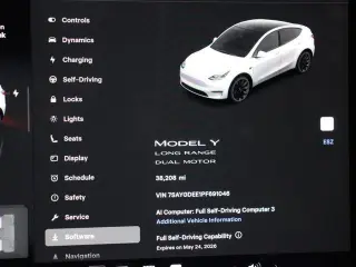 Tesla Model Y 2023 AWD 4dr Crossover