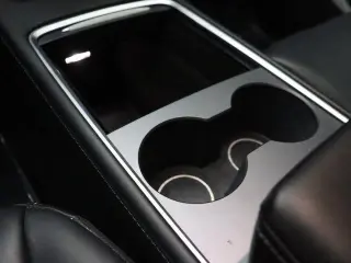 Tesla Model Y 2023 AWD 4dr Crossover