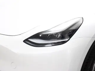Tesla Model Y 2023 AWD 4dr Crossover