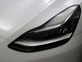 Tesla Model Y 2023 AWD 4dr Crossover
