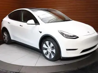 Tesla Model Y 2023 AWD 4dr Crossover