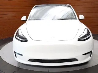 Tesla Model Y 2023 AWD 4dr Crossover