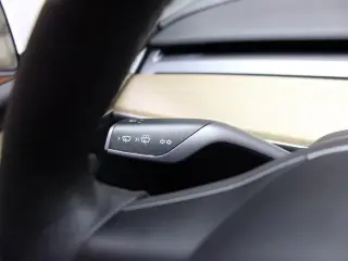 Tesla Model Y 2023 AWD 4dr Crossover