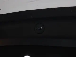 Tesla Model Y 2023 AWD 4dr Crossover