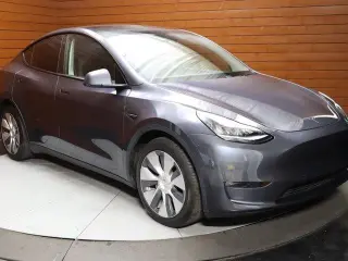 Tesla Model Y 2023 AWD Long Range 4dr Crossover